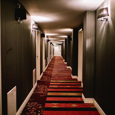 Hotel Lamberton Oltarzew Bagian luar foto